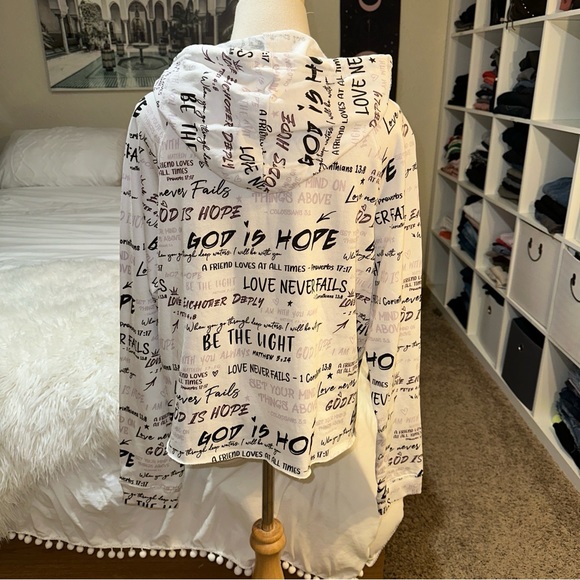 Vibe N’ | NWT Christian Religious God Biblical Quotes Graphic Print Hoodie - Picture 2 of 15